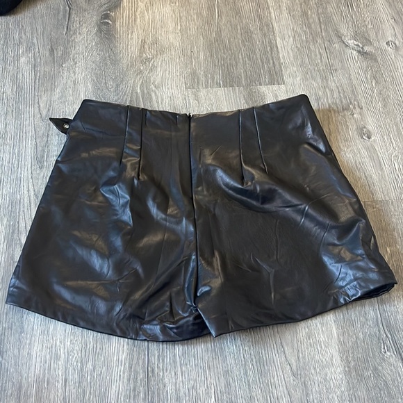 NWT Faux Leather Skort - Picture 3 of 5